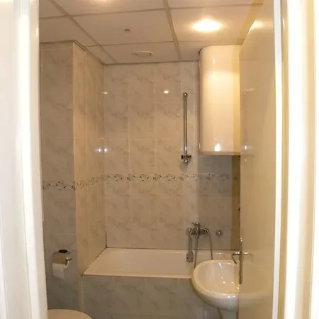 Apartment Hyde-park *